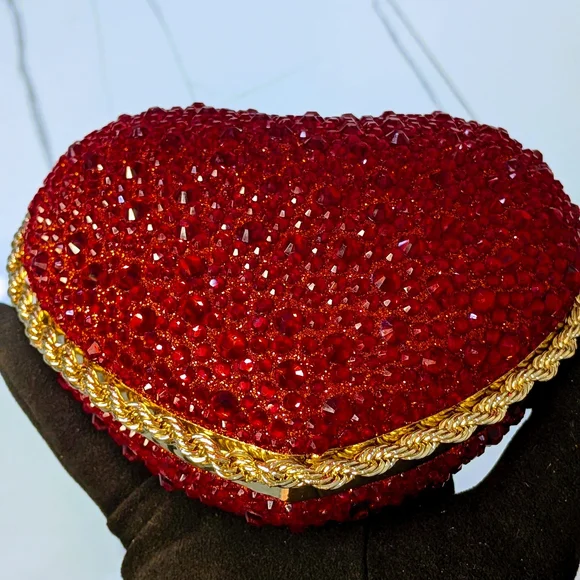 Women's Red Crystal Heart Evening Bag  Sparkly Rhinestone Clutch with Gold Chain - Picture 7 of 13